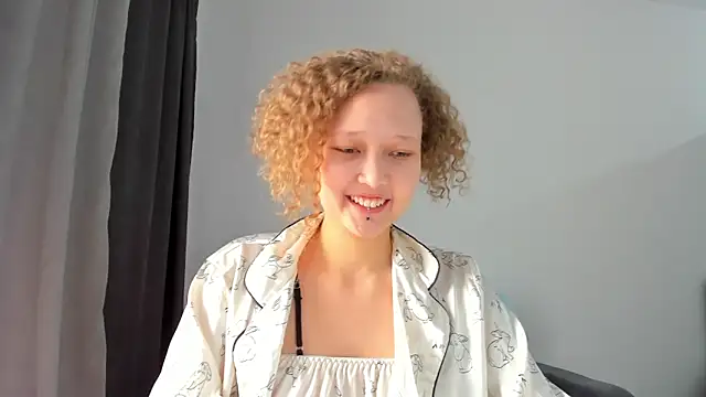 Senya_Sol live sex cam