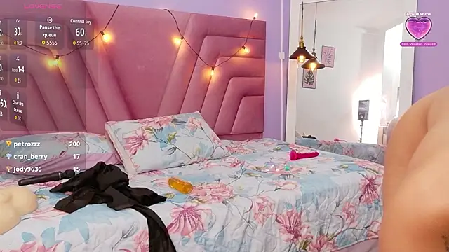 kinkylittlegirll live sex cam