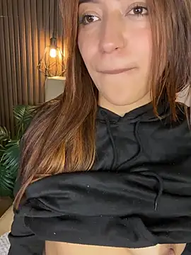 AngellaMoraa's cam snapshot