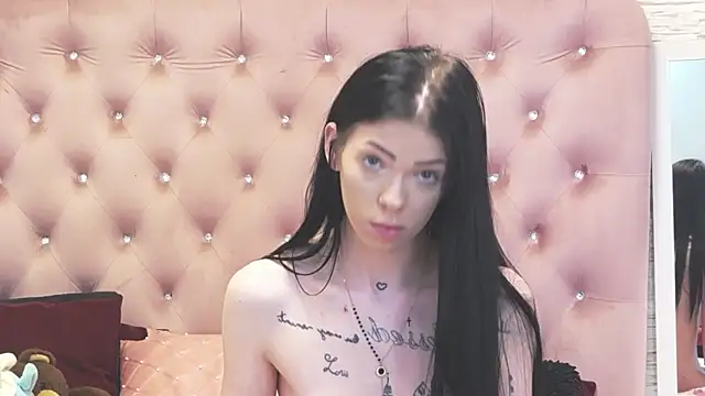 PeachyElla26's cam snapshot