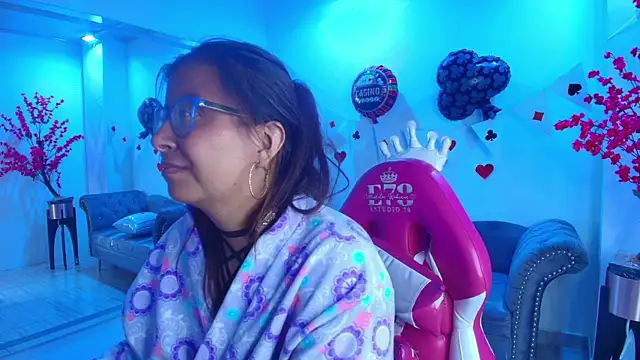 Amber__rouge's cam snapshot