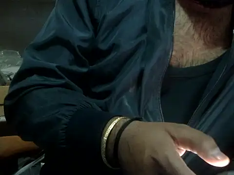 hairy_boy6inch's cam snapshot