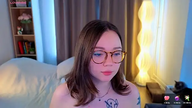 MilenaSaint live sex cam