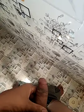 HurdlingShuttle live sex cam