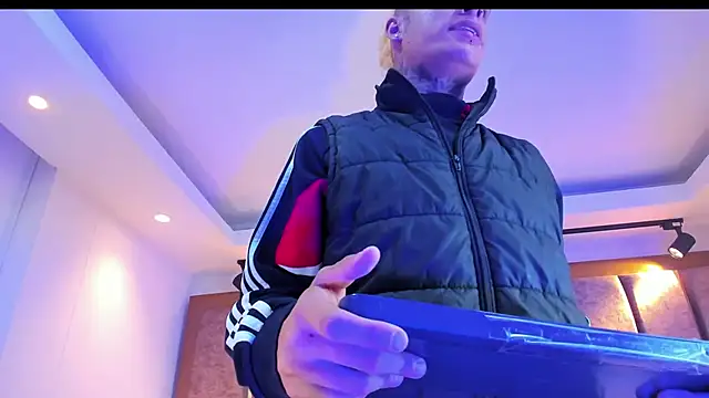 GaelCarter's cam snapshot