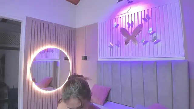 chantall1375's cam snapshot