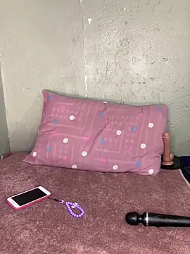 Bellabootie's cam snapshot