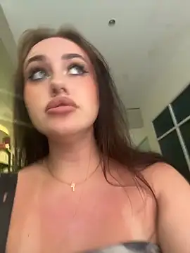 KiraSunshine's cam snapshot