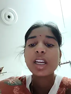 Cute-Natashaa live sex cam