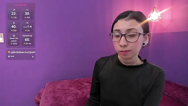 Isabella_Crofts's cam snapshot