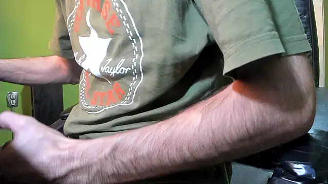 BigCumShoot live sex cam