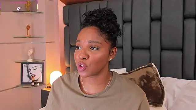 LisaMendez's cam snapshot