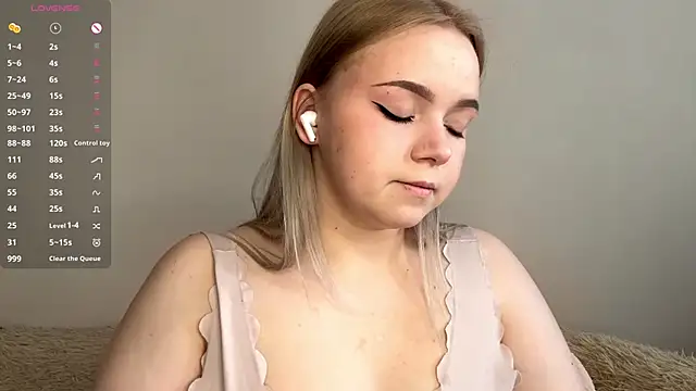 ZaraCreedon live sex cam