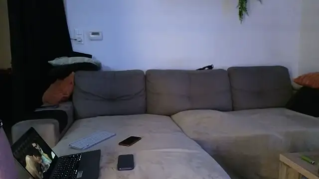 LePetitPrincee live sex cam