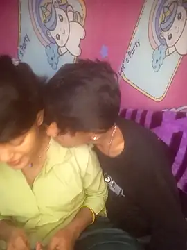 Freakingromance live sex cam