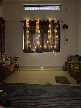 Lovebirdss's cam snapshot