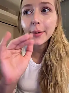 LunaRase live sex cam