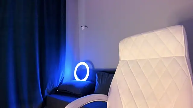 akura011 live sex cam