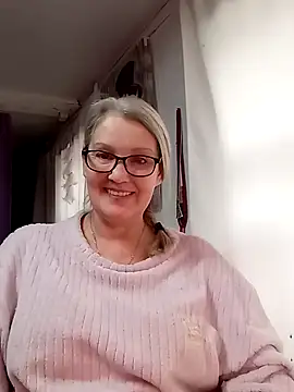 irinamaux live sex cam