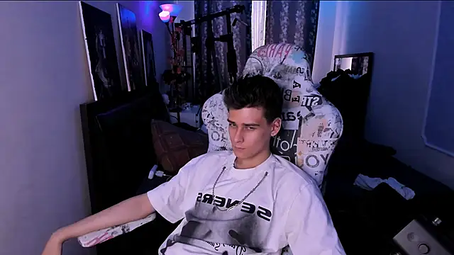 Foxicfu's cam snapshot