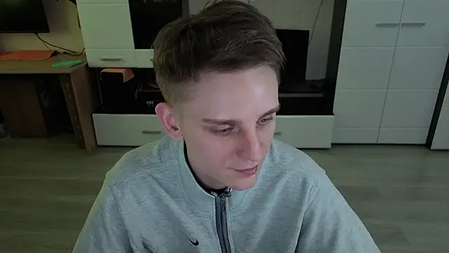 angryzan's cam snapshot