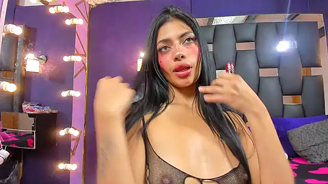 EMYCLARK01's cam snapshot