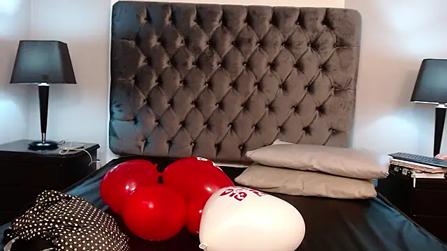 Kiri_Black_ live sex cam