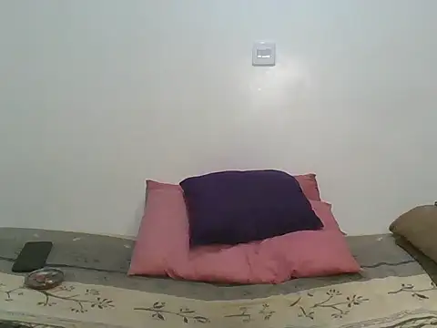 Cessylolla live sex cam