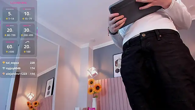 Nina_Ford's cam snapshot