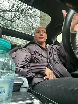 LovingBlondie live sex cam