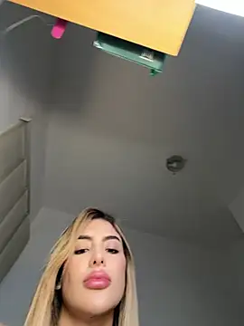 mi_suk11 live sex cam