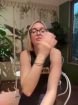 zoeypink live sex cam