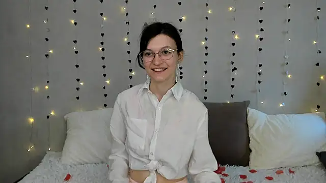 ThoraMarola's cam snapshot