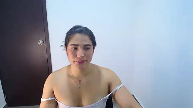 shyness_alice's cam snapshot