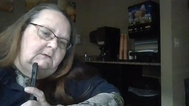 Hornybbw1978's cam snapshot