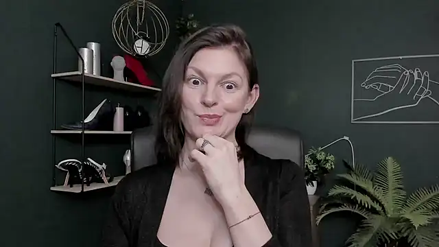 VivianWILD's cam snapshot