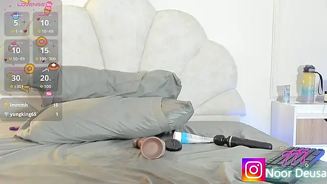 Candaceoweens's cam snapshot