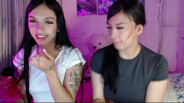 Pamelaa_reyess_2's cam snapshot