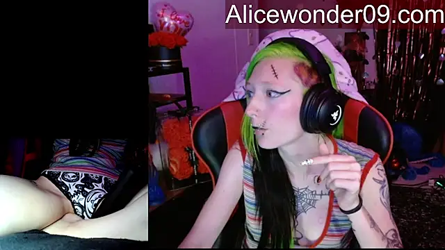 alicewonder09's cam snapshot