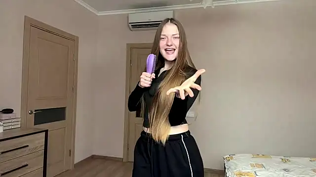 Milayouknow's cam snapshot