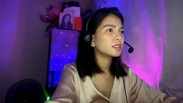 ConstancePorrini's cam snapshot