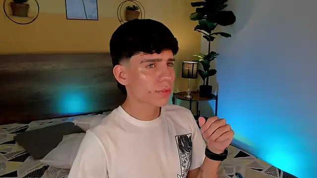 Angel_eros_'s cam snapshot