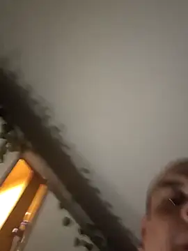 coralu2215's cam snapshot