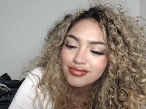 Maddy_Beluci live sex cam