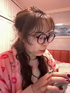 chick-888's cam snapshot