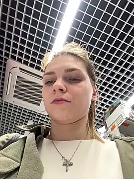 ValenciaShock live sex cam