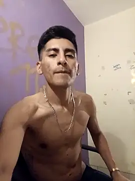 LeonRoots live sex cam