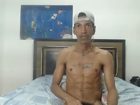 AlbertBigCock live sex cam