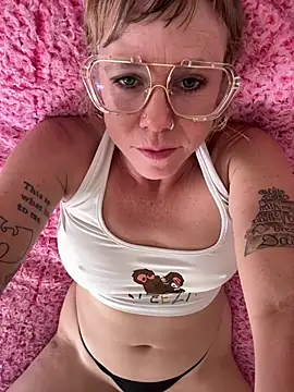 goodgirlbabydoll live sex cam