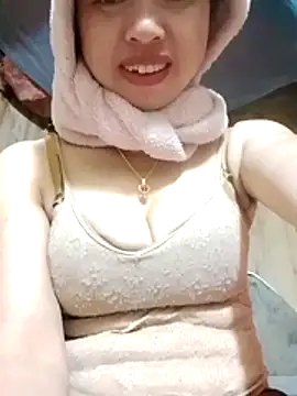 TRIEUTRIEU20's cam snapshot